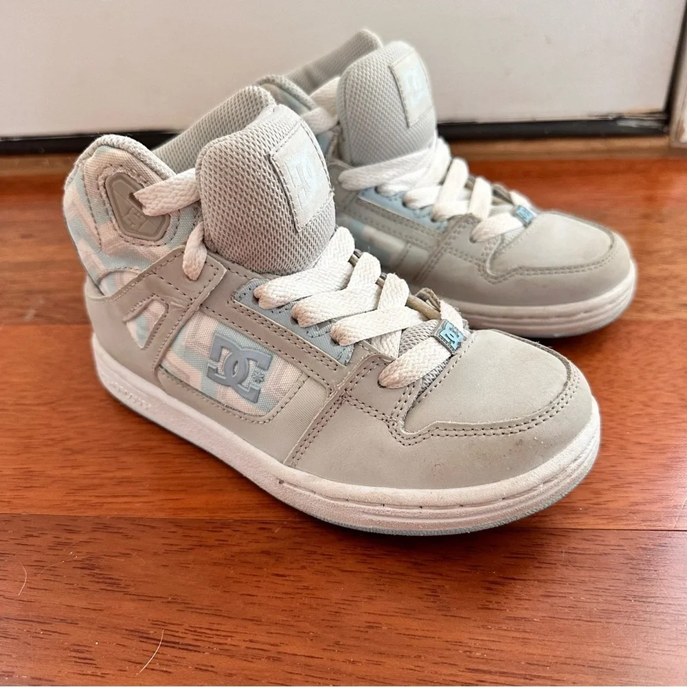 DC Youth Kids Pure Boys‎ High Top Sneaker SP Skate Shoe Sz 2.5 Blue Gray White